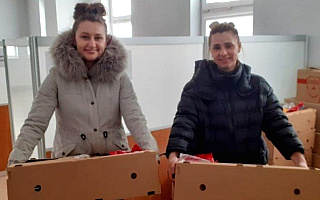 Dzieci z Elbląga dostały paczki żywnościowe. To pomoc na czas zamknięcia szkół i stołówek